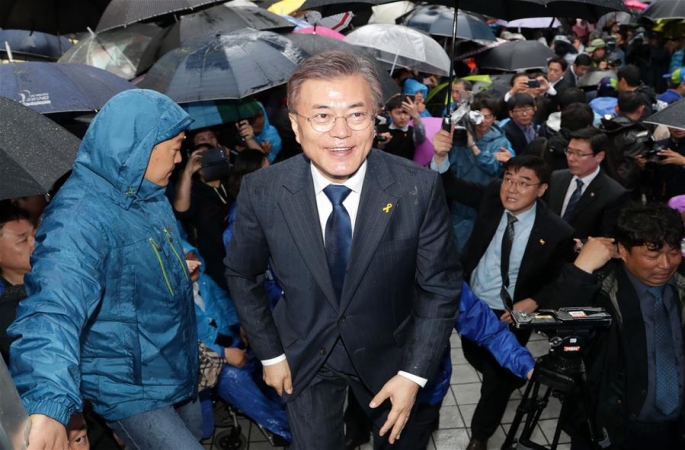 韩대통령 후보 문재인 선거운동 유세전 펼쳐