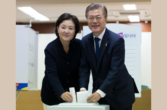 한국 19대 대선 투표 시작