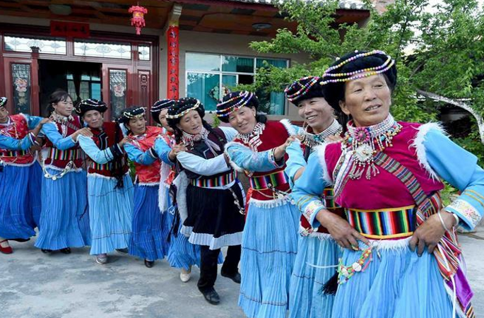 윈난 란핑: 푸미족 주민의 행복한 생활