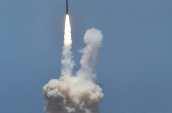 미군, 첫 대륙간 탄도 미사일 요격 시험에 성공
