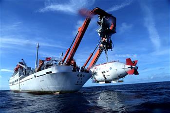 '자오룽'호 중국대양(中國大洋) 제38번 제3항행구간 마지막 잠수 진행