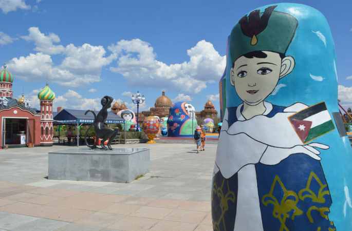 (상부상조 70년·아름다운 네이멍구) 출국하지 않고도 네이멍구에서 러시아 민족 풍속 체험 가능