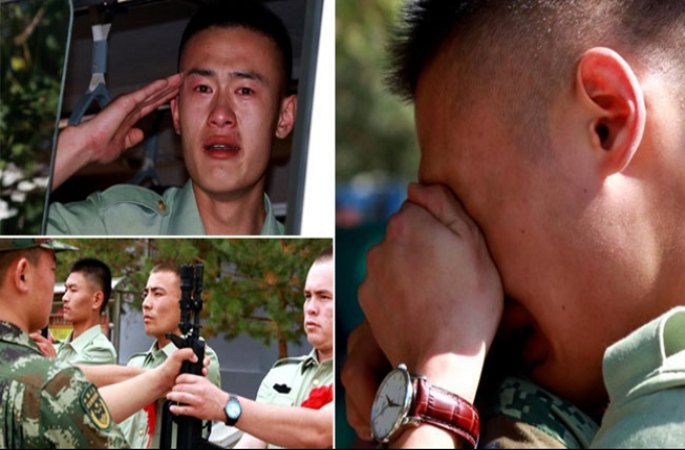 중국 군인들의 ‘제대 시즌’, 신장 노병 환송식서의 감동스러운 순간