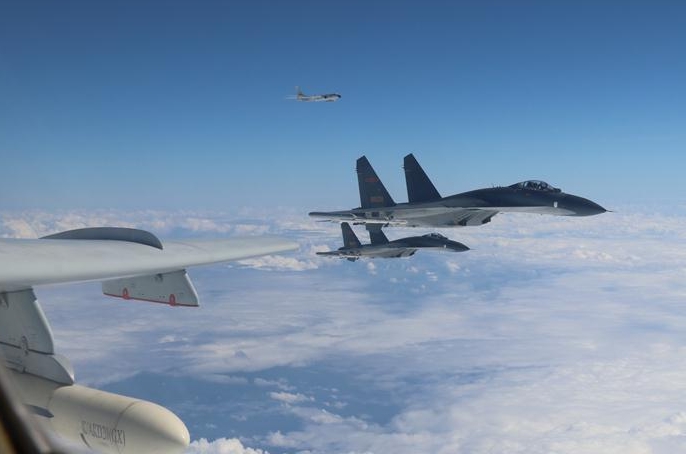 中 공군 여러 모델 전투기, 체계적으로 ‘섬 주변을 순찰 비행’