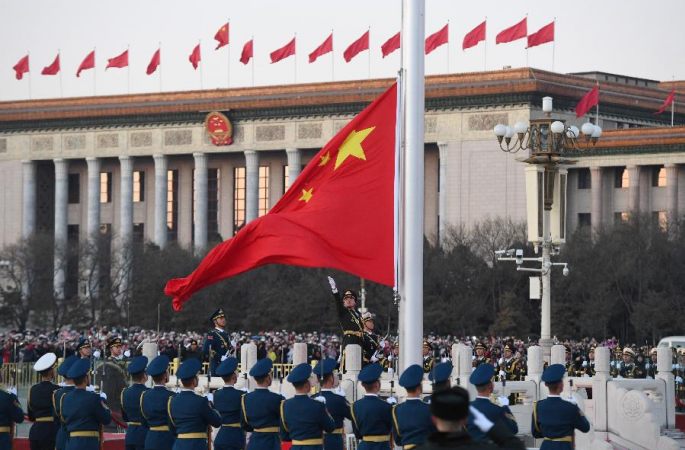 중국인민해방군, 첫 톈안먼광장 국기게양 임무 수행