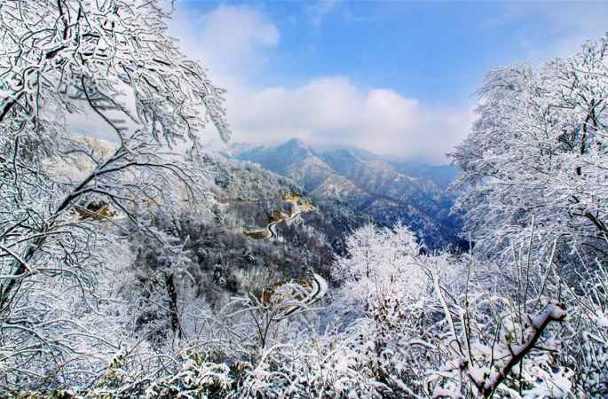 눈이 온 후의 쯔바이산 설경
