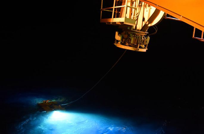 ‘하이룽(海龍) Ⅲ”’ 잠수기 4500m급 해양 시험 탐사 성공