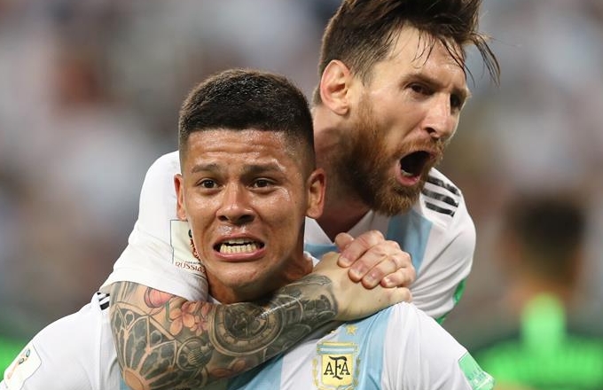 축구—D조: 아르헨티나, 나이지리아 꺾어