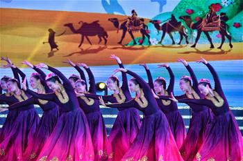 ‘춤춰라 베이징’ 광장무 우수 프로그램 공연 행사 거행