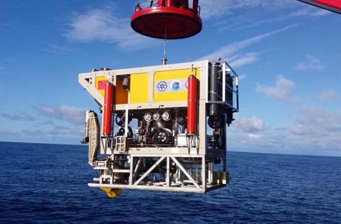 ‘하이싱(海星)6000’ 원격 조종 무인잠수정 최초로 잠수 깊이 6,000m 돌파