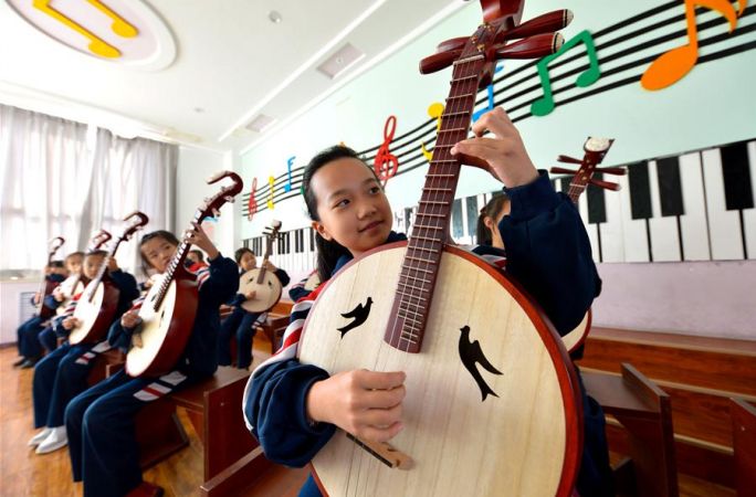 한단 소학교: 전통악기 및 설창예술 수업 개설