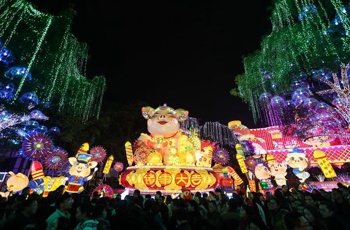 쓰촨 쯔궁 국제 공룡 등불축제 개막