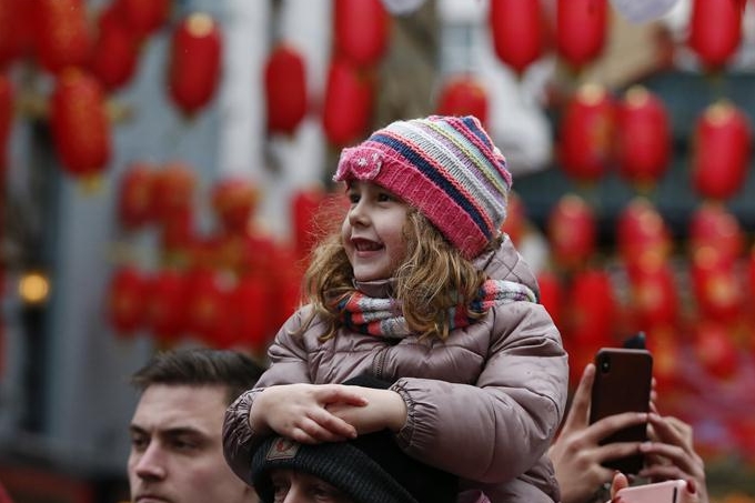 중국 설을 축하하는 새해 퍼레이드 런던서 거행