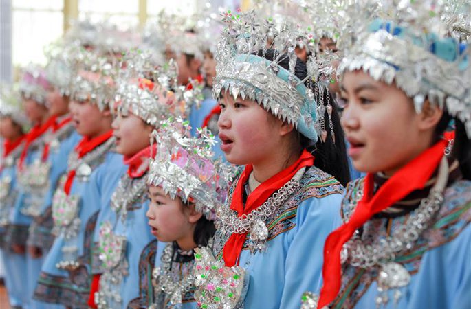 구이저우 룽장: 민족문화에 전승인 있어