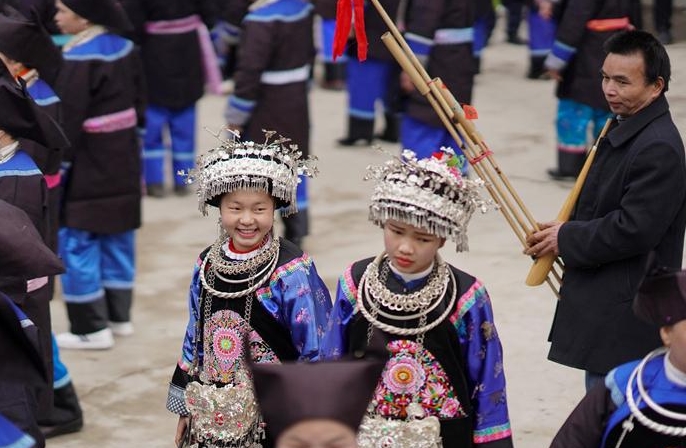 구이저우 젠허: 루성 노래∙춤 문화 축제 열려