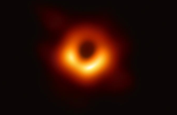 5,500만 광년의 베일을 벗겨: 당신은 이런 블랙홀이었구나!