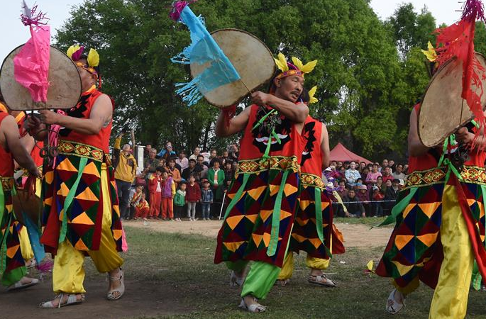 마자야오 문화 축제: 춤과 노래의 어울림 한마당