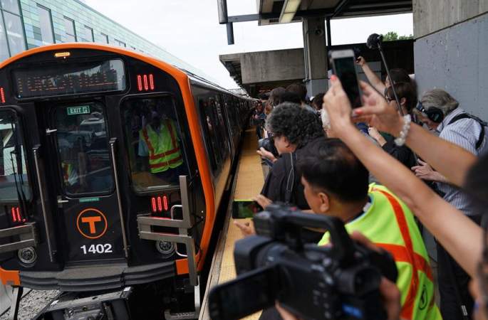 중국중처, 미국서 생산한 첫 지하철 운행