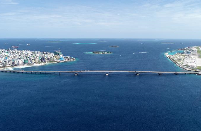 통신: 中-몰디브 친선대교 개통 1주년 첫 ‘체험’ 목격 기록