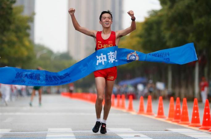(육상경기) 남자 20km 경보: 中 선수 쉬하오 선수 금메달 획득