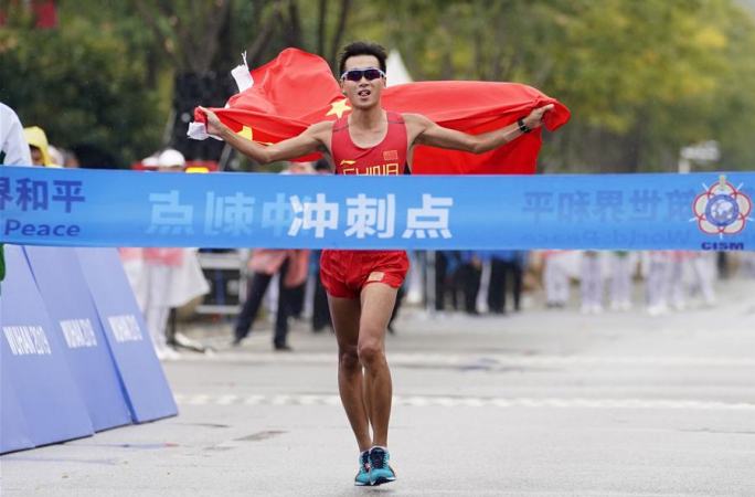 (육상) 中 선수 왕친, 남자 50km 경보 결승전서 우승