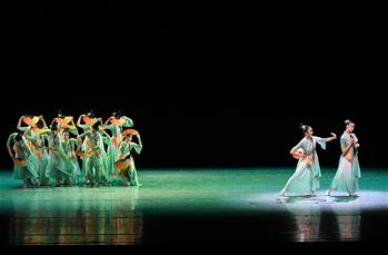 베이징 하이뎬: 제16회 베이징 댄스경연대회 우수작품 공연