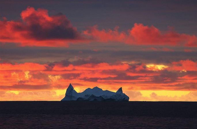 코스모노트해의 아름다운 빙산