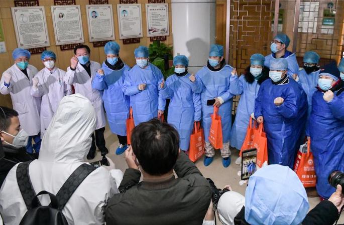 우한: 신종 코로나바이러스 감염 폐렴 환자 23명, 중서의결합 치료로 완치 퇴원