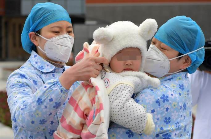 장시 난창: 신종 코로나바이러스 감염 폐렴 7개월 아기 환자 완치 퇴원