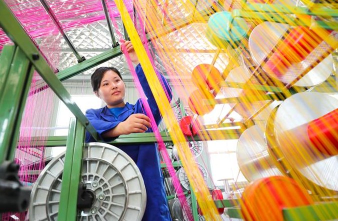 장쑤 롄윈강: 대외무역 기업 생산 ‘한창’