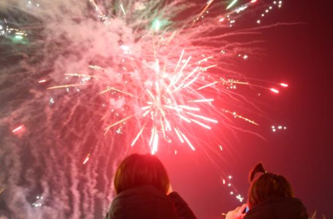 지린 퉁화, 새해 축하 불꽃놀이 공연